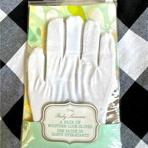 Moisture lock gloves by Body Luxuries  set of two pair NIP